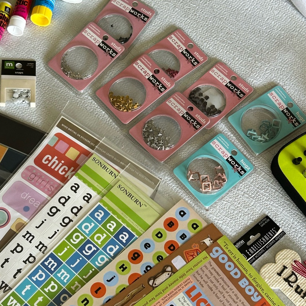 Crafting Essentials Kit - Picture 9 of 16
